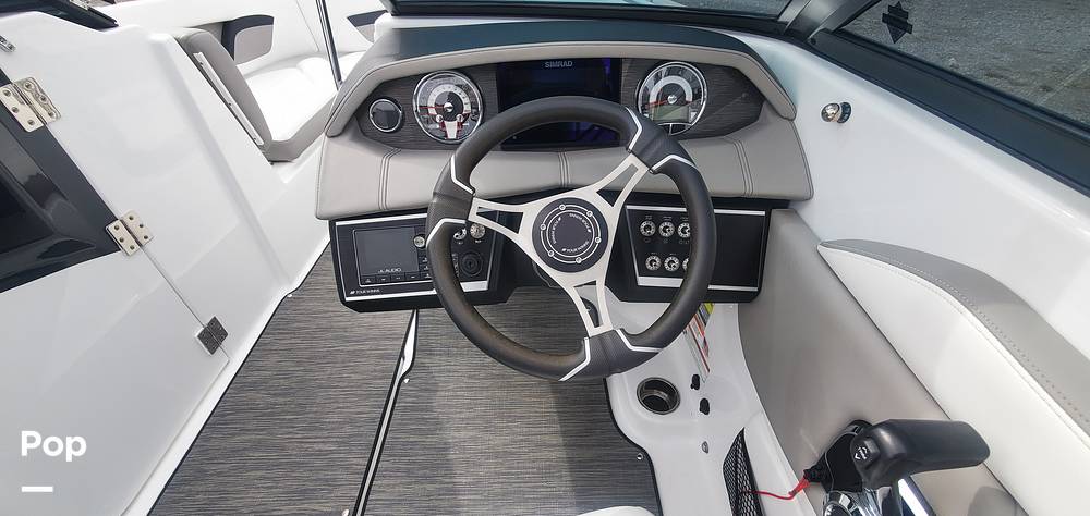 Slide: The Image of Four Winns HD3 2021 - 12092357