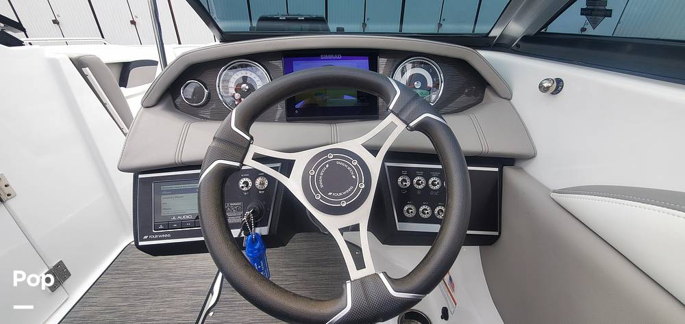 Slide: The Image of Four Winns HD3 2021 - 12092638