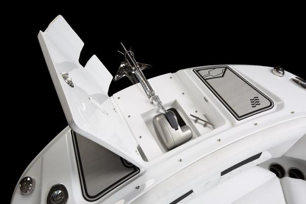 Slide: The Image of Four Winns HD5 2023 - 10