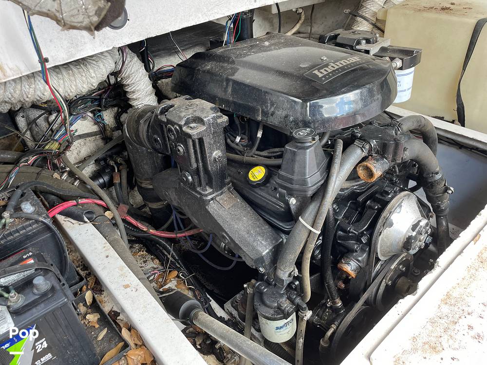 Slide: The Image of 5.7L Indmar Engine - 12470921