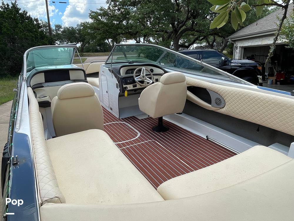 Slide: The Image of Interior Seating - 12470950