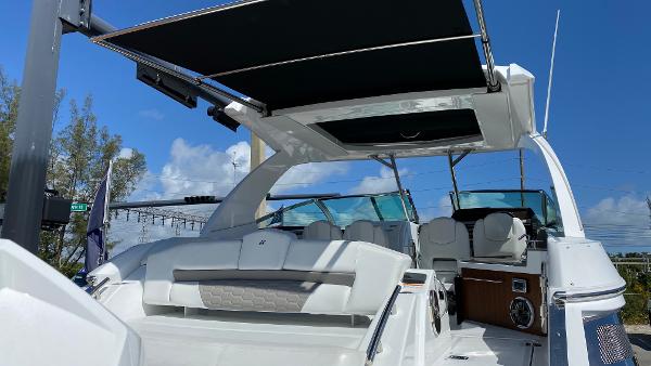 Slide: The Image of Four Winns Horizon 350 OB 2020 - 11