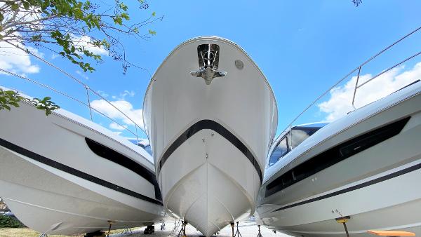 Slide: The Image of Four Winns Horizon 350 OB 2020 - 2