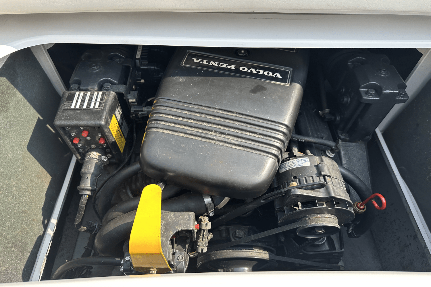 Slide: The Image of Four Winns SUNDOWNER 225 1999 - 19