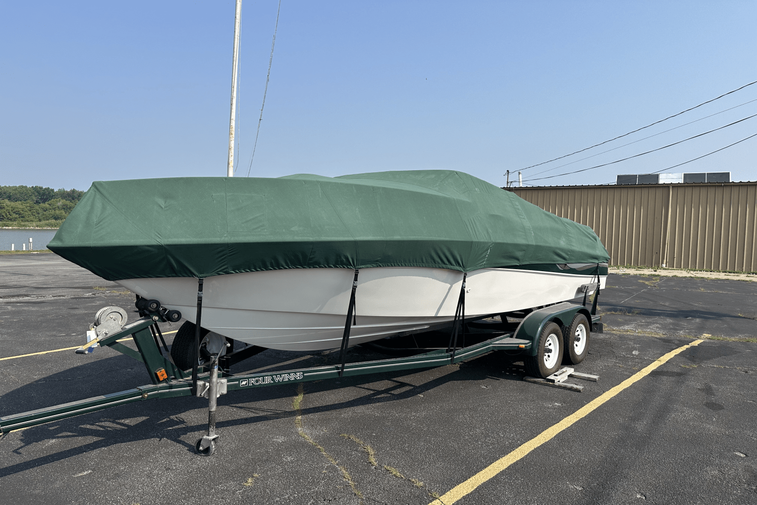 Slide: The Image of Four Winns SUNDOWNER 225 1999 - 5