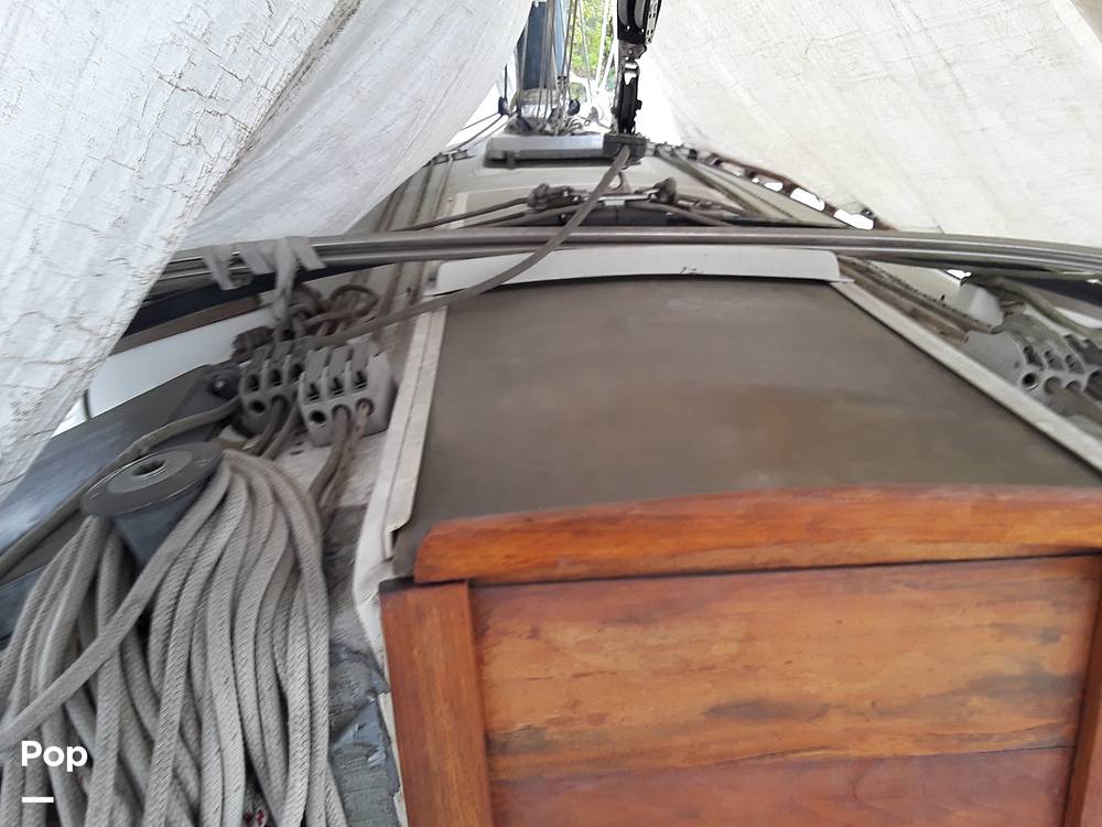 Slide: The Image of Cockpit View Of Cabintop Entrance - 11449888