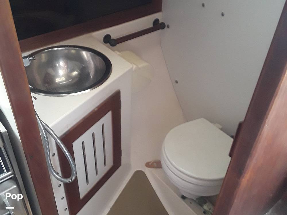 Slide: The Image of Head / Sink - 11449869