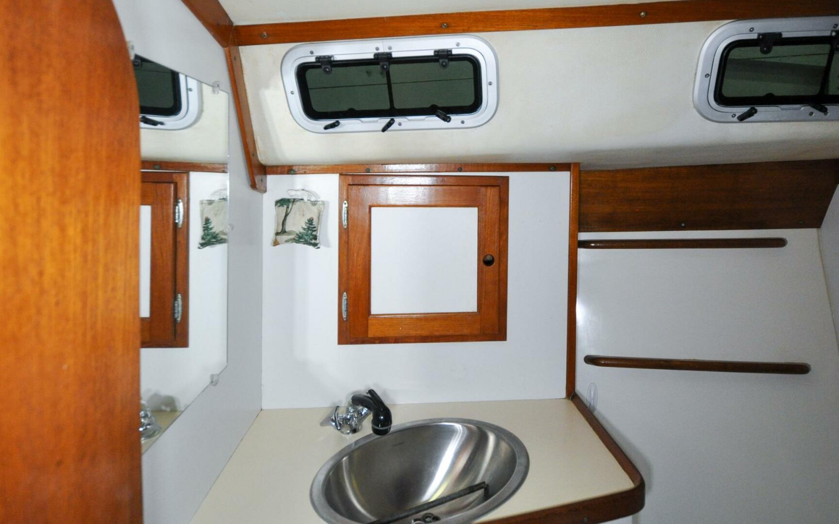 Slide: The Image of Freedom 36   Raven   Offered For Sale958 - 3797016