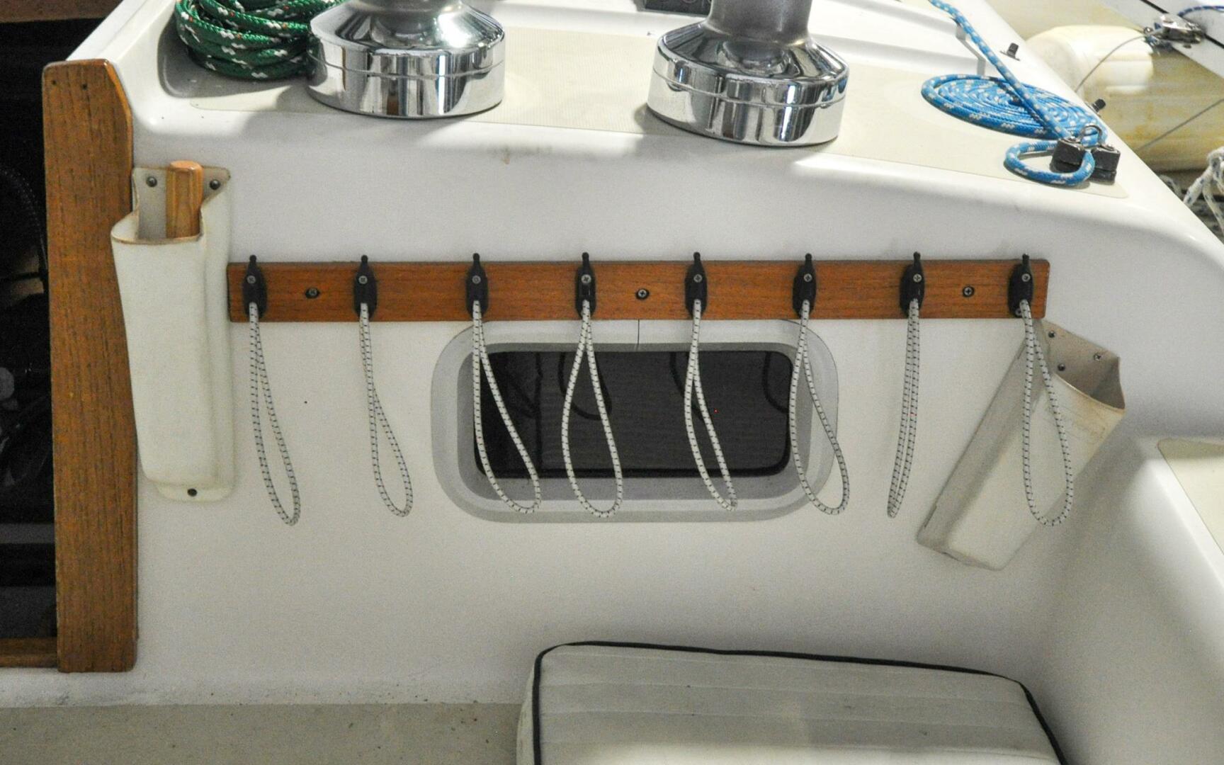 Slide: The Image of Freedom 36 - Raven - Cockpit - Line Organizer - 3796918