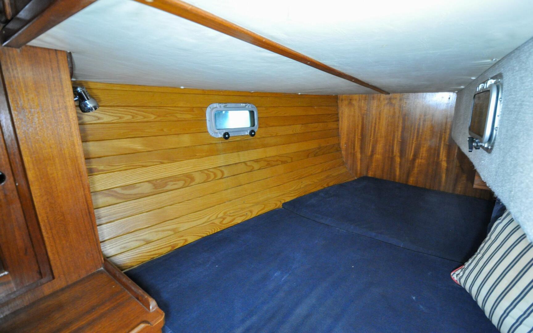 Slide: The Image of Freedom 36 - Raven - Aft Cabin - 3797033