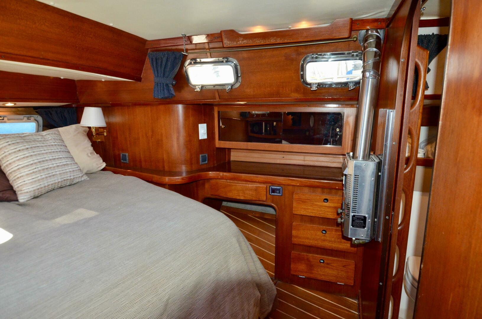 Slide: The Image of Freedom 45 Center Cockpit 1989 - 5192610