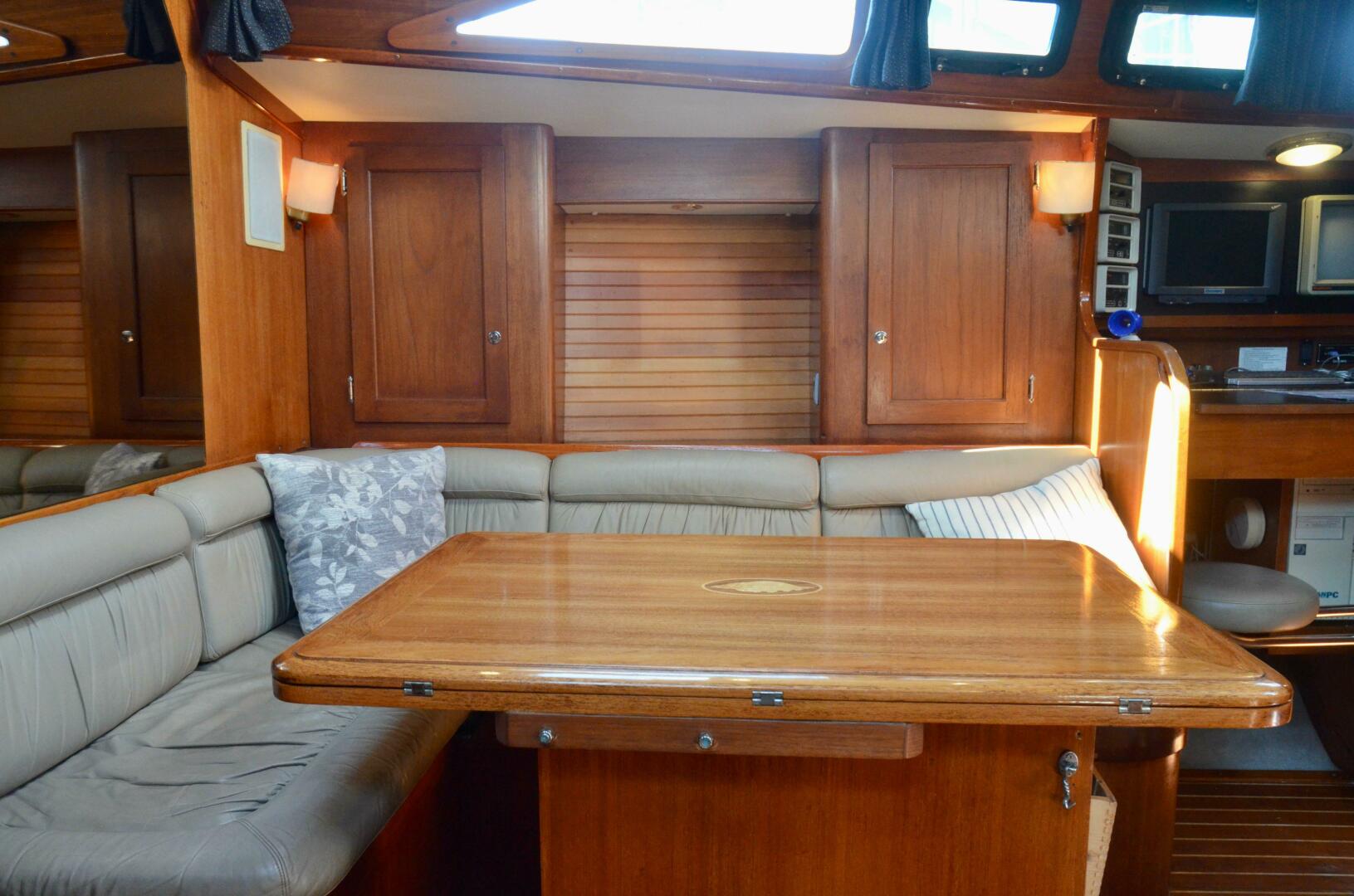 Slide: The Image of Freedom 45 Center Cockpit 1989 - 5192642