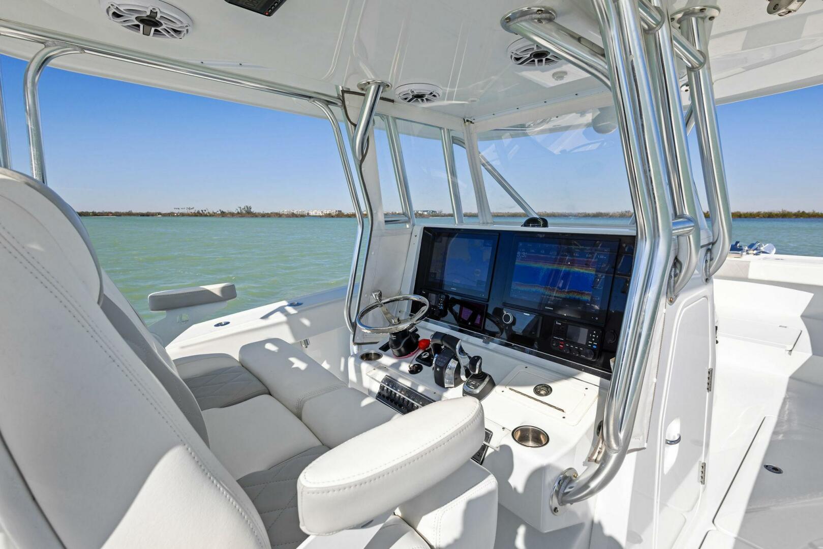 Slide: The Image of 2022 Freeman 34VH Helm - 4976047