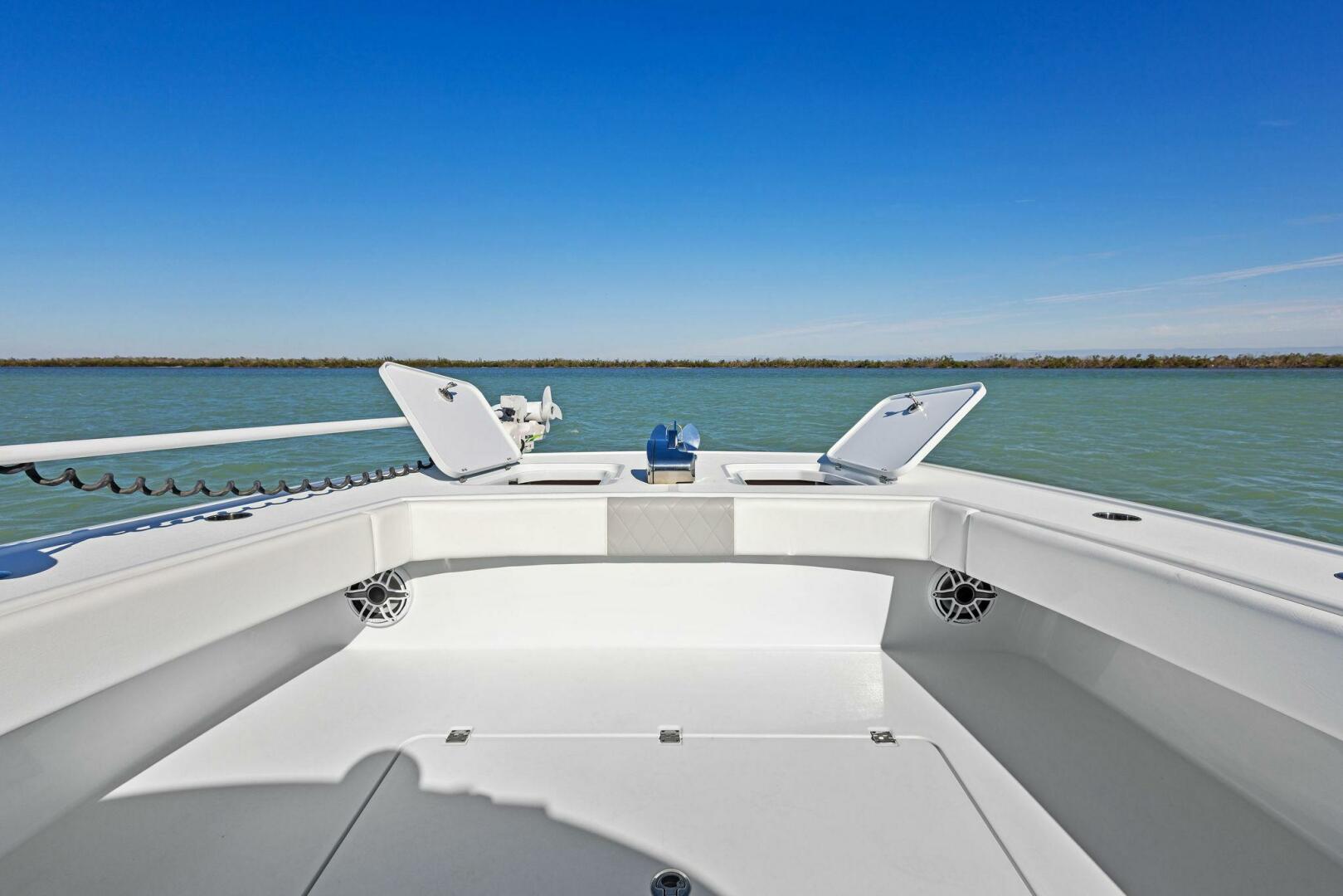 Slide: The Image of 2022 Freeman 34VH - 4976061