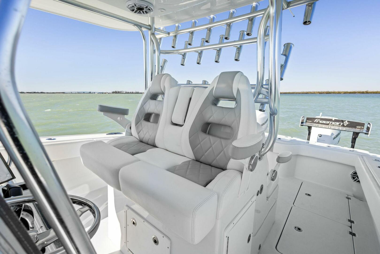 Slide: The Image of 2022 Freeman 34VH - 4976065