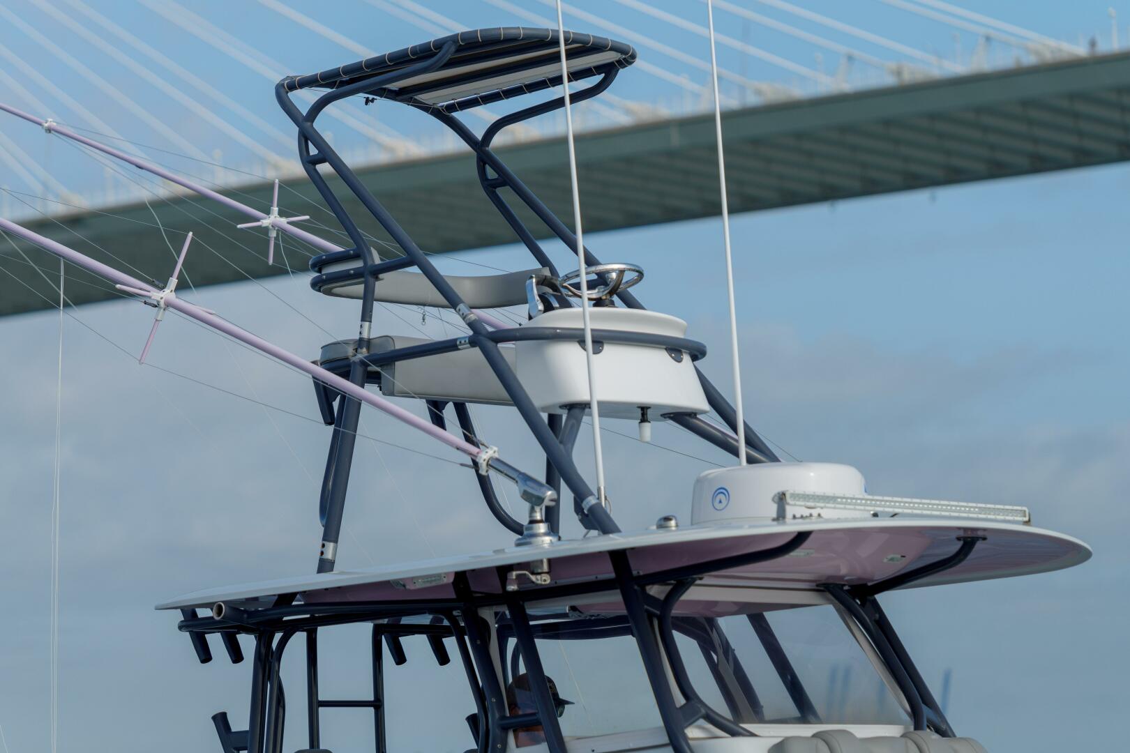 Slide: The Image of Freeman 37 Outnumbered- Tower 2020 Freeman 37 Flybridge Outnumbered - 5235988