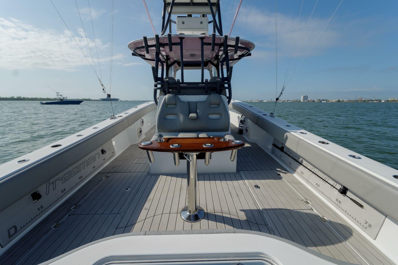 Slide: The Image of Freeman 37 Outnumbered-  Cockpit 2020 Freeman 37 Flybridge Outnumbered - 5236007