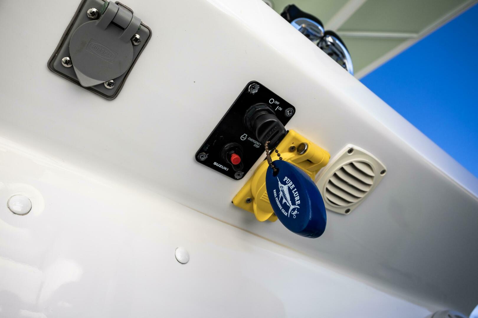 Slide: The Image of French Yachts 34 Center Console 2005 - 5107748