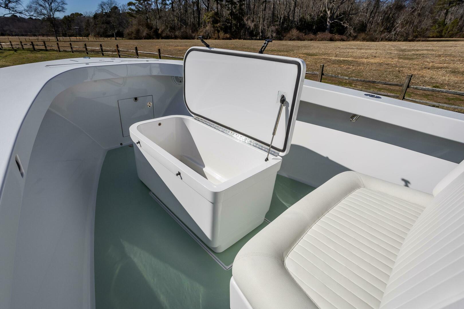 Slide: The Image of French Yachts 34 Center Console 2005 - 5107756
