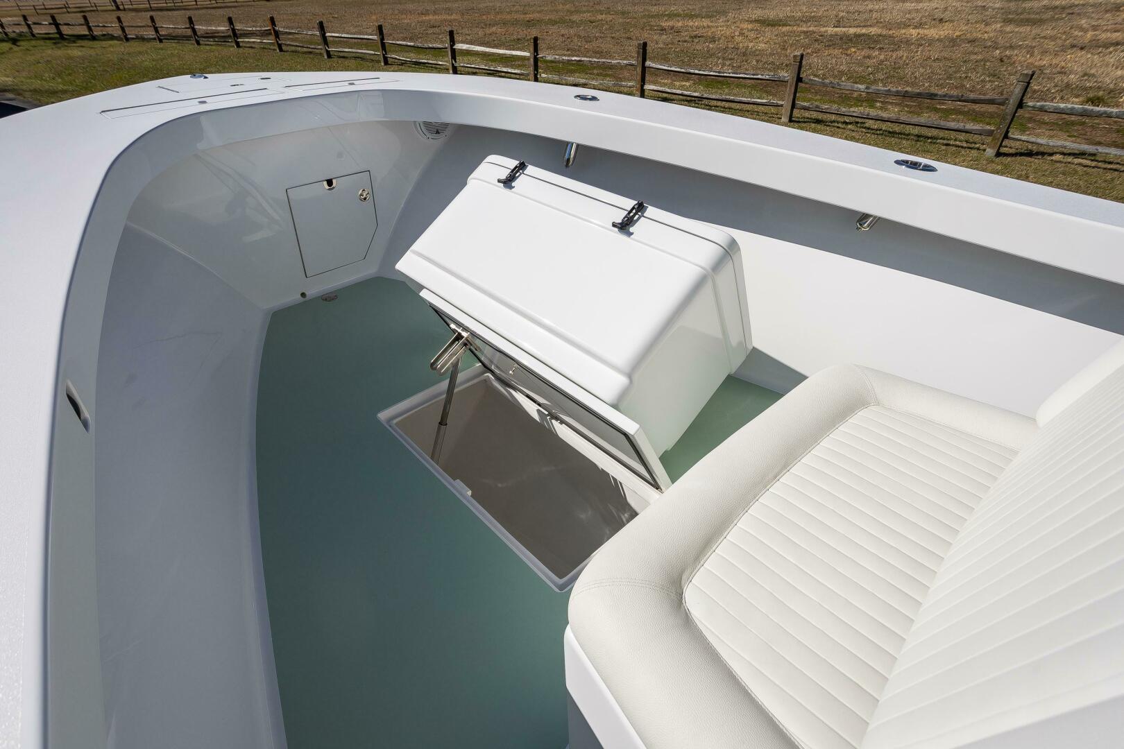 Slide: The Image of French Yachts 34 Center Console 2005 - 5107757