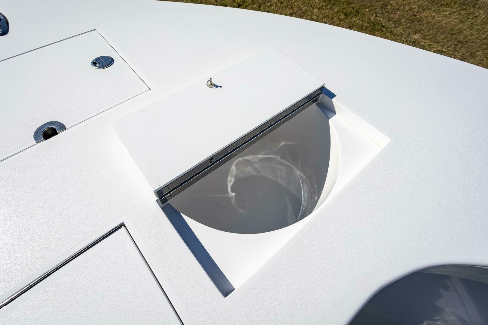 Slide: The Image of French Yachts 34 Center Console 2005 - 5107761