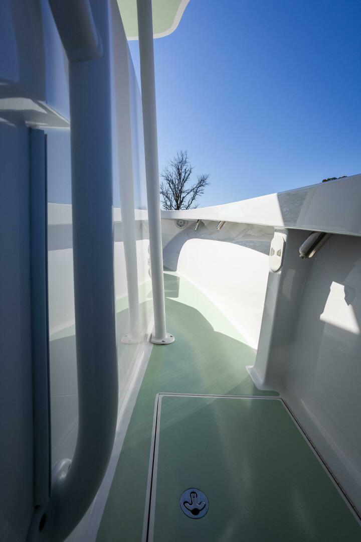 Slide: The Image of French Yachts 34 Center Console 2005 - 5107763