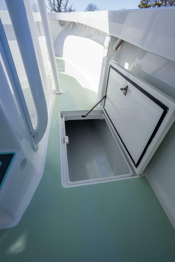 Slide: The Image of French Yachts 34 Center Console 2005 - 5107764