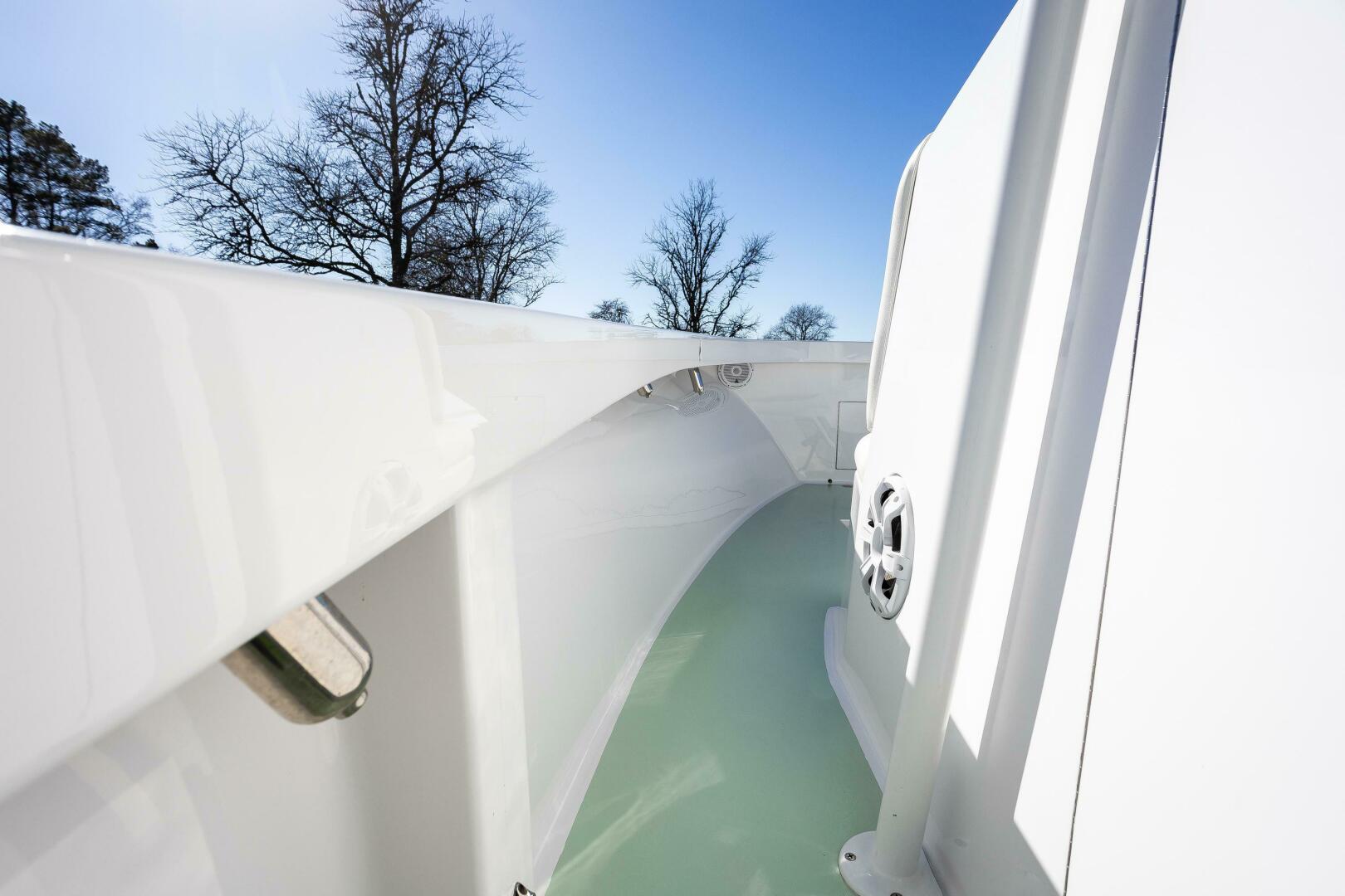 Slide: The Image of French Yachts 34 Center Console 2005 - 5107766