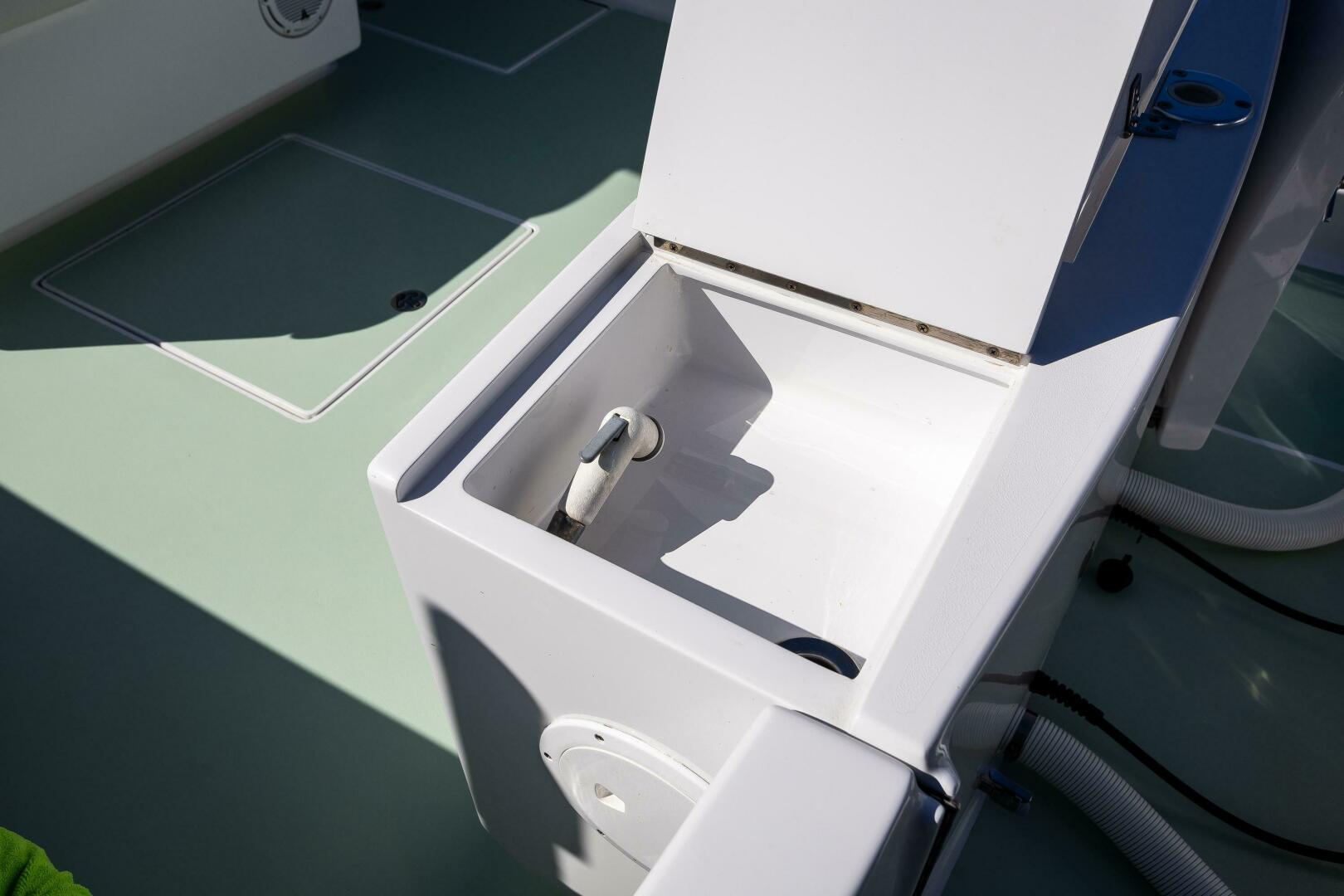 Slide: The Image of French Yachts 34 Center Console 2005 - 5107771