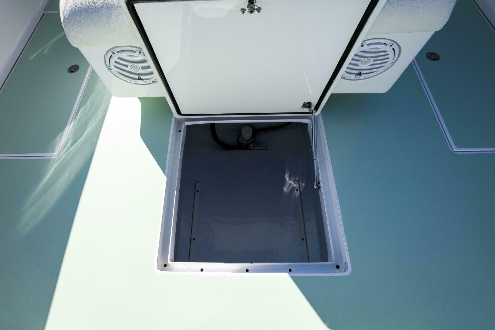 Slide: The Image of French Yachts 34 Center Console 2005 - 5107773