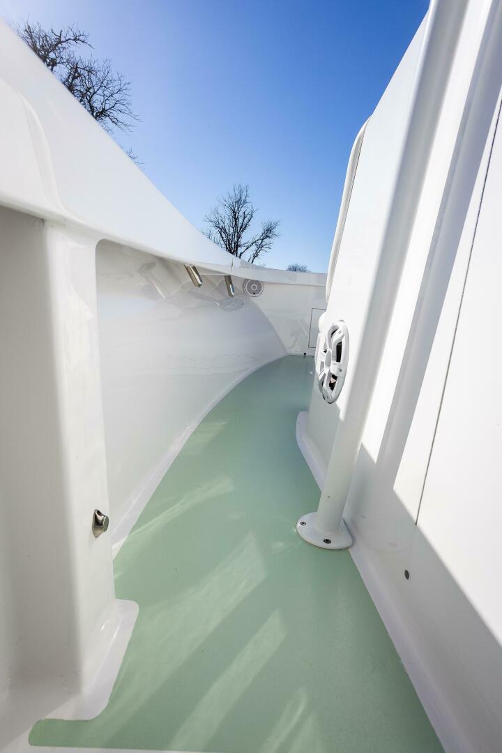 Slide: The Image of French Yachts 34 Center Console 2005 - 5107775
