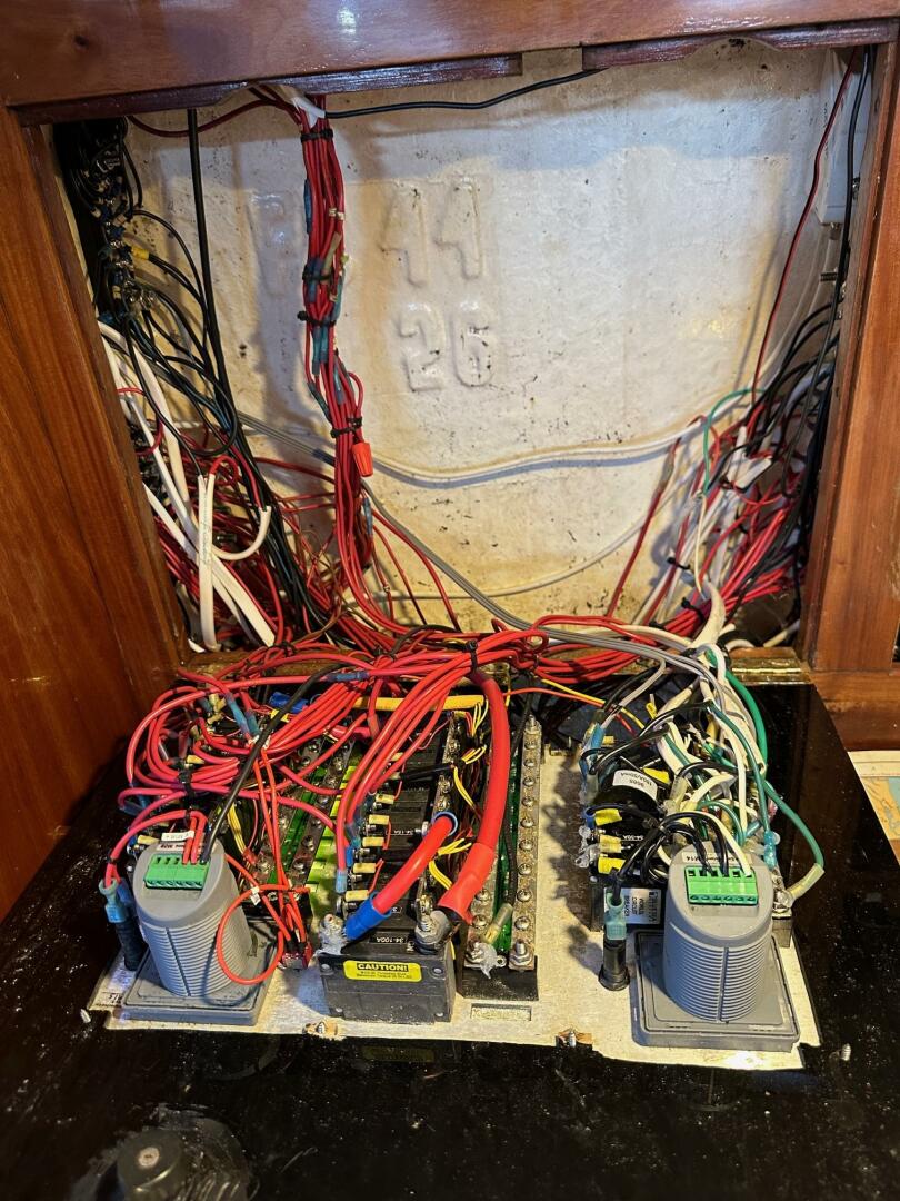 Slide: The Image of Switch Panel Wiring - 4878955