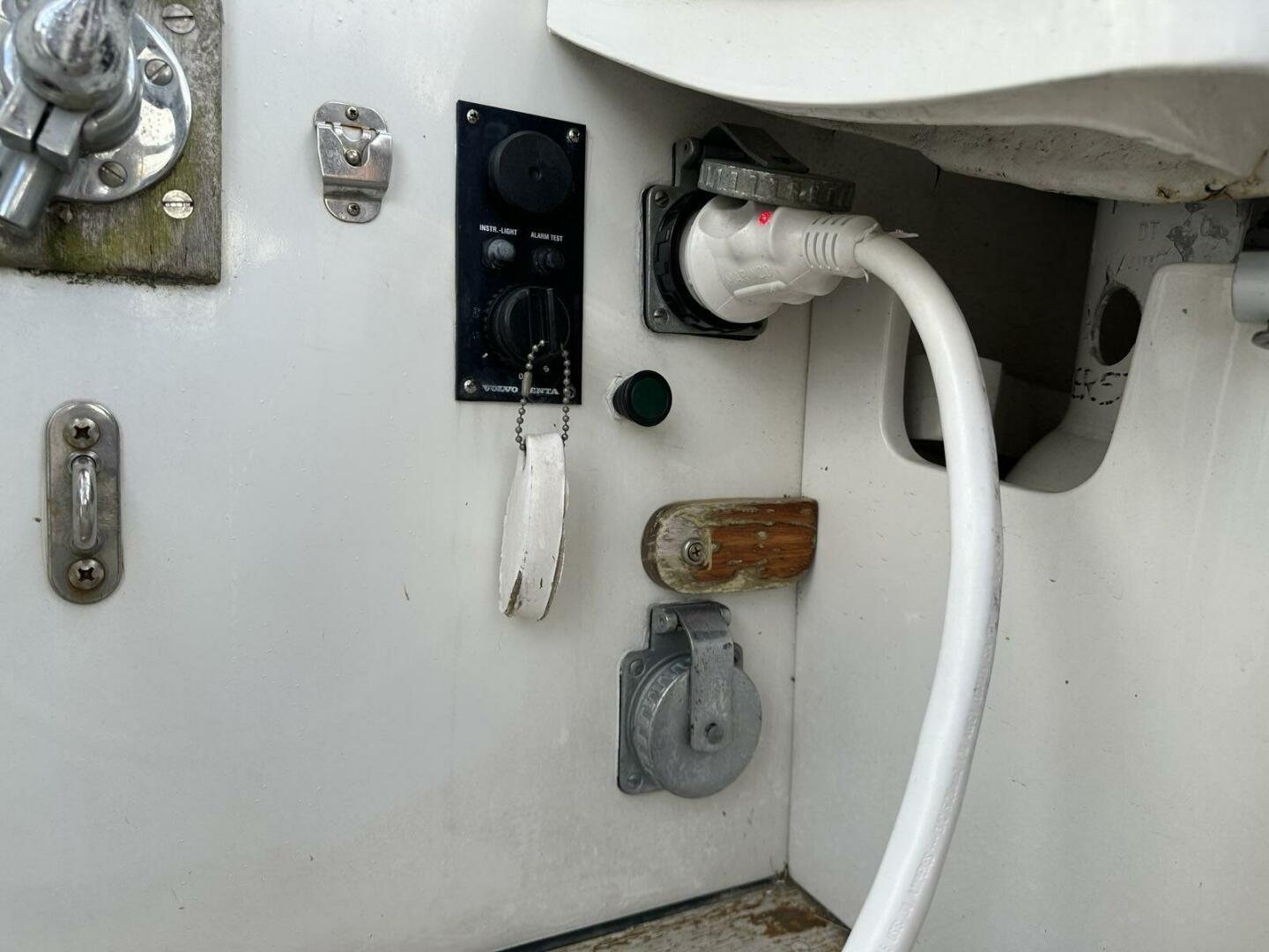 Slide: The Image of Shore Power - 4878962