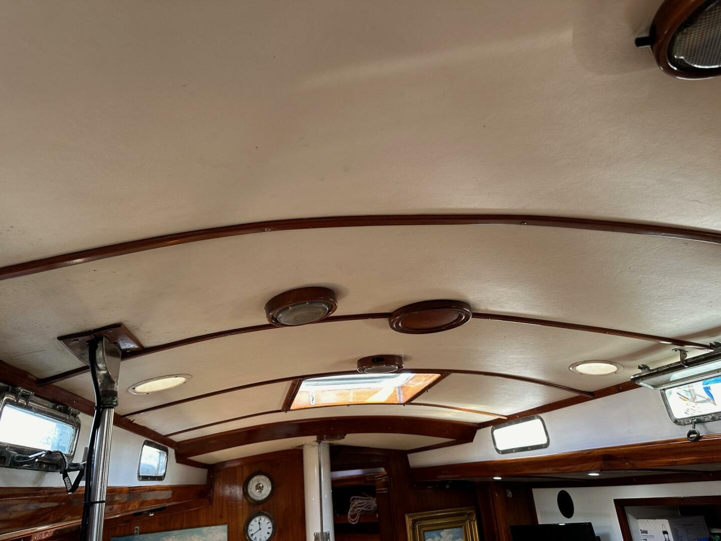 Slide: The Image of Cabin Headliner - 4878946