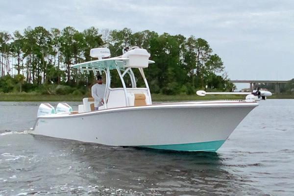 Slide: The Image of Front Runner 26 Center Console 2024 - 0