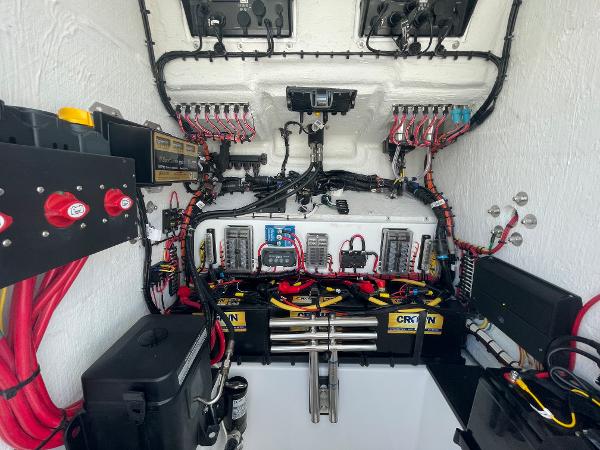 Slide: The Image of 2024 Front Runner 26 Center Console electrical system with wiring and battery setup. - 18