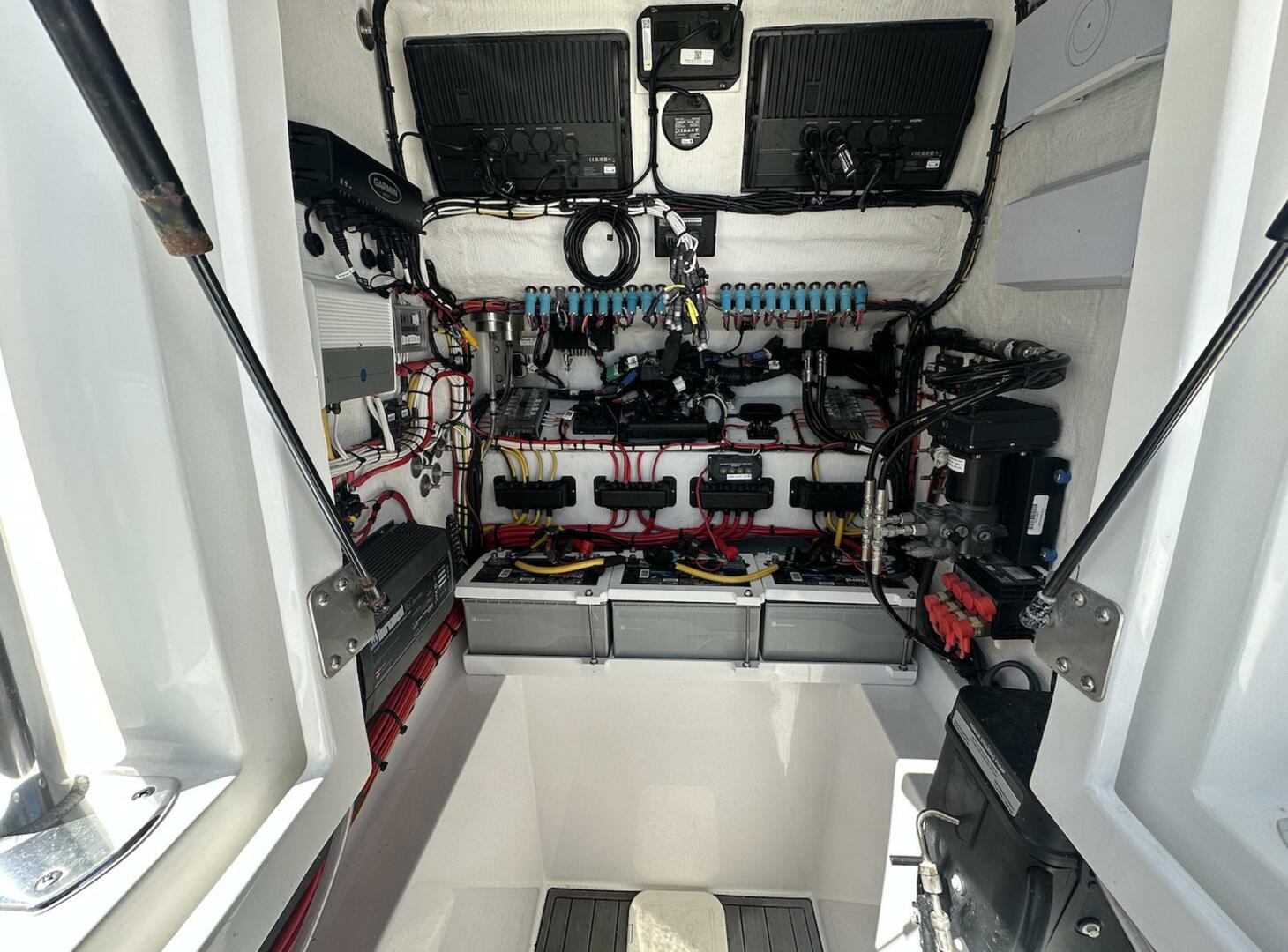 Slide: The Image of Front Runner 33 CC 2023 - 5219142