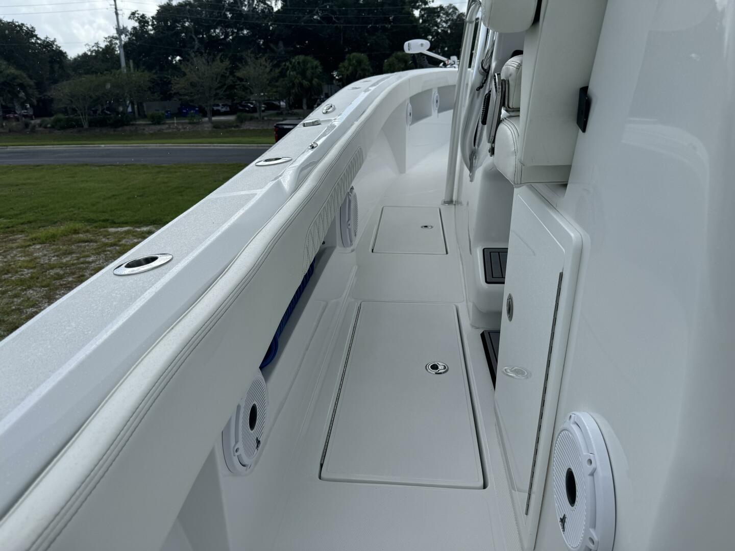Slide: The Image of Front Runner 36 Center Console 2023 - 5176915