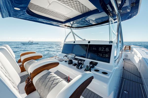 Slide: The Image of Front Runner 47 Center Console 2024 - 10
