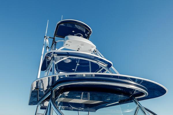 Slide: The Image of Front Runner 47 Center Console 2024 - 5