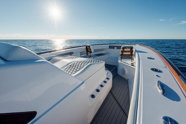 Slide: The Image of Front Runner 47 Center Console 2024 - 6