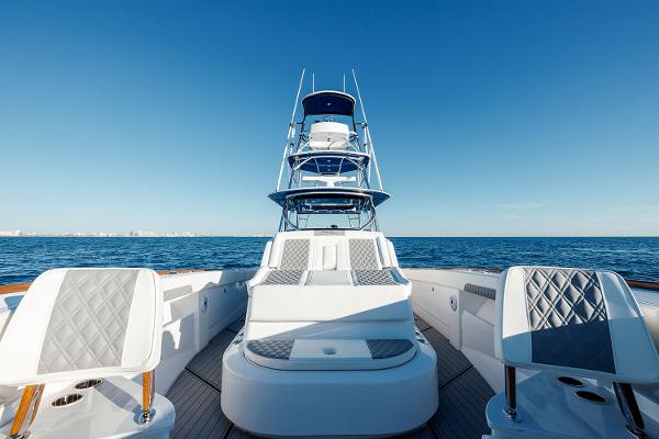 Slide: The Image of Front Runner 47 Center Console 2024 - 7