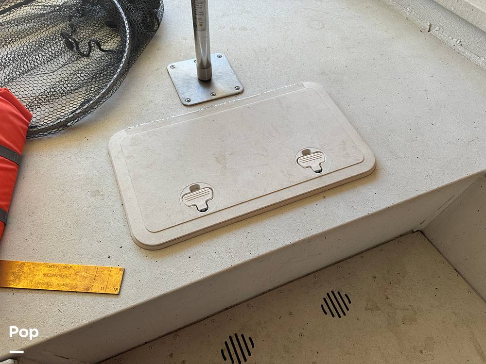 Slide: The Image of G3 Bay 20 DLX 2019 - 14930932