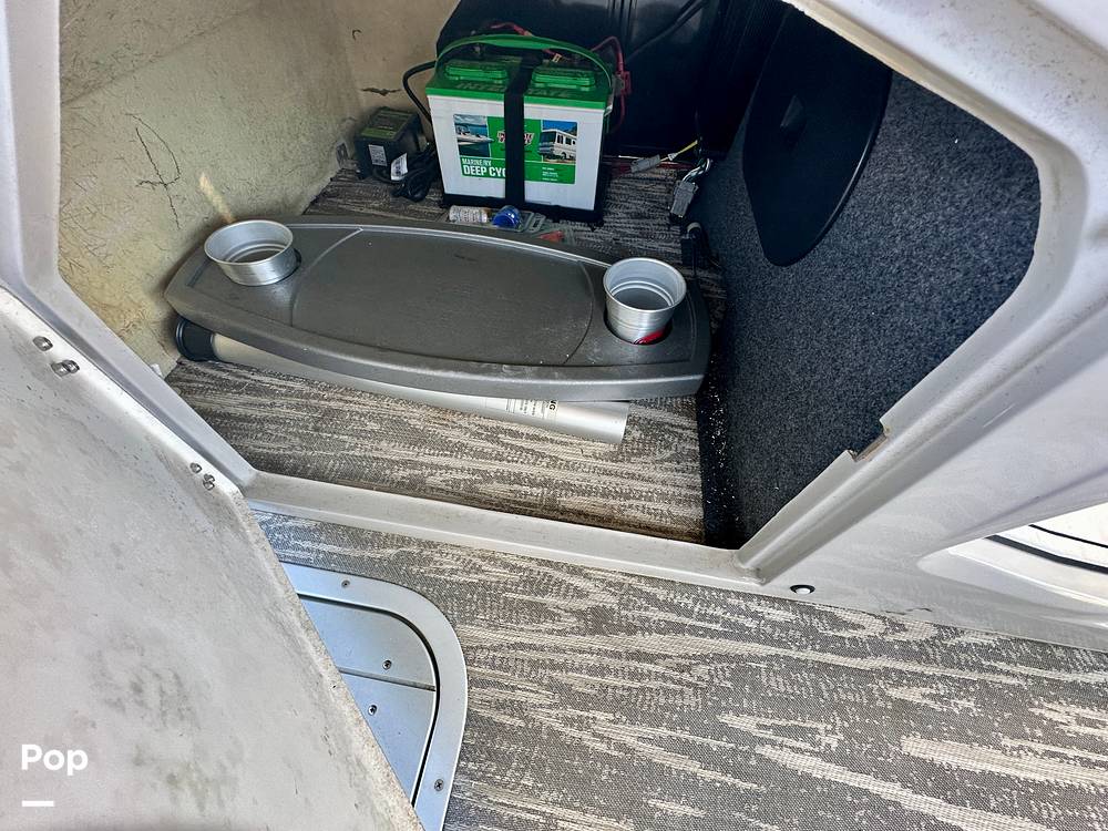 Slide: The Image of Cockpit Table - 15331811