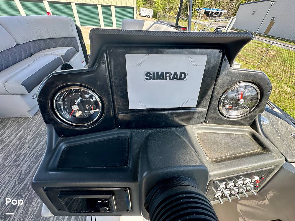 Slide: The Image of GPS / Plotter - 15331832