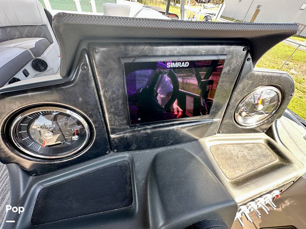 Slide: The Image of GPS / Plotter - 15331833