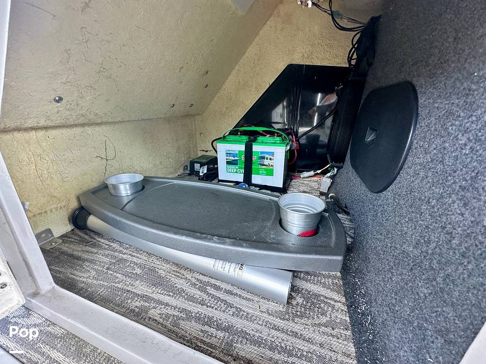 Slide: The Image of Cockpit Table - 15331842