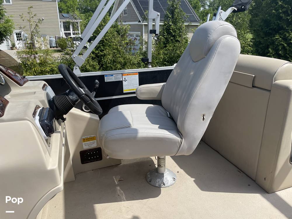 Slide: The Image of G3 Suncatcher Elite 322ss 2012 - 15438288