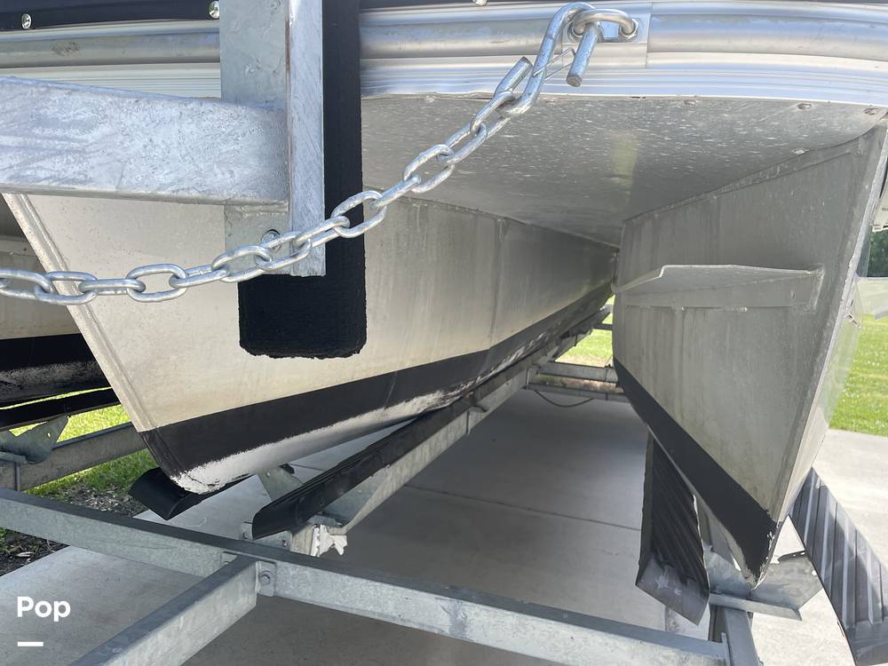 Slide: The Image of G3 Suncatcher Elite 322ss 2012 - 15438322