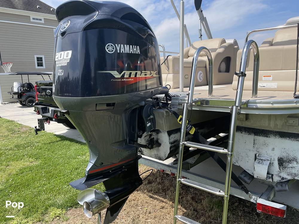 Slide: The Image of G3 Suncatcher Elite 322ss 2012 - 15438330